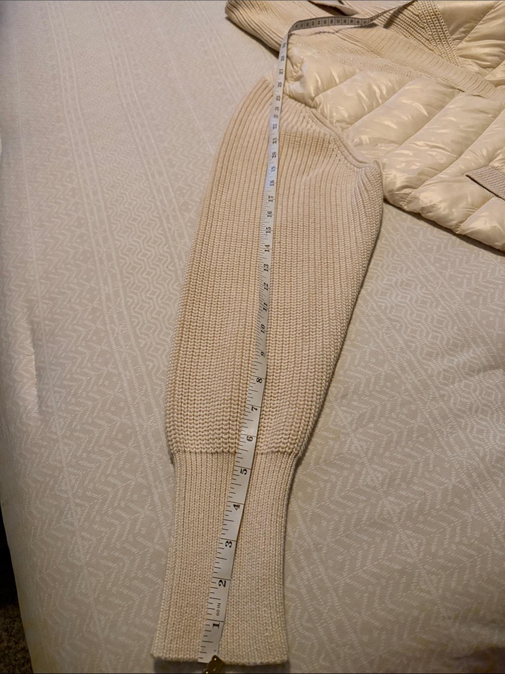 Varley Montrose puffer Jacket - Picture 13 of 16
